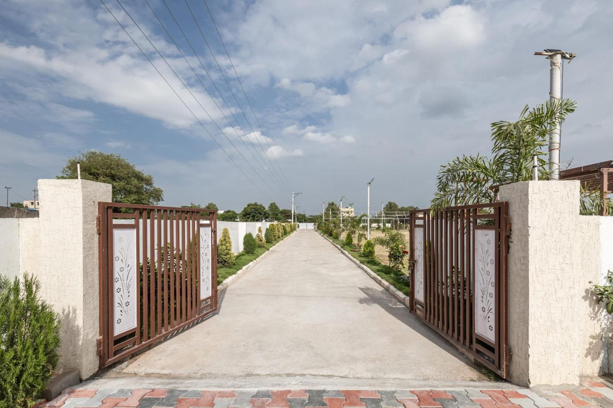 Aqua Lagoon Villa By Secret Turtle Pvt Pool Private Lawn Secunderabad Exterior photo