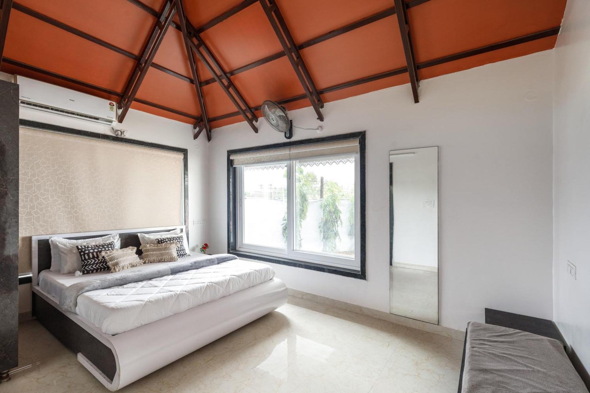 Aqua Lagoon Villa By Secret Turtle Pvt Pool Private Lawn Secunderabad Exterior photo
