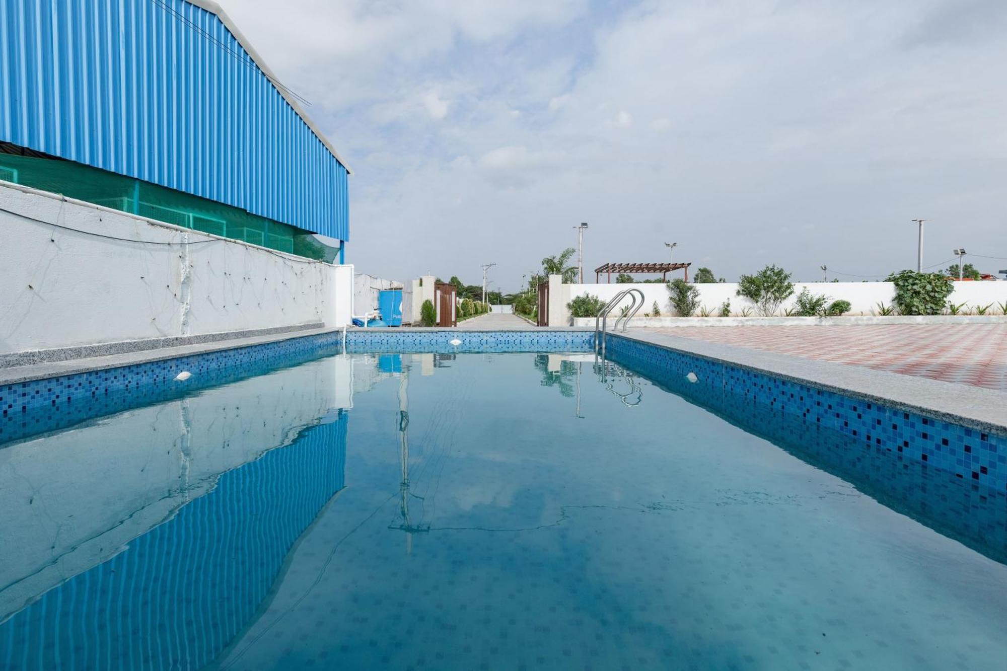 Aqua Lagoon Villa By Secret Turtle Pvt Pool Private Lawn Secunderabad Exterior photo