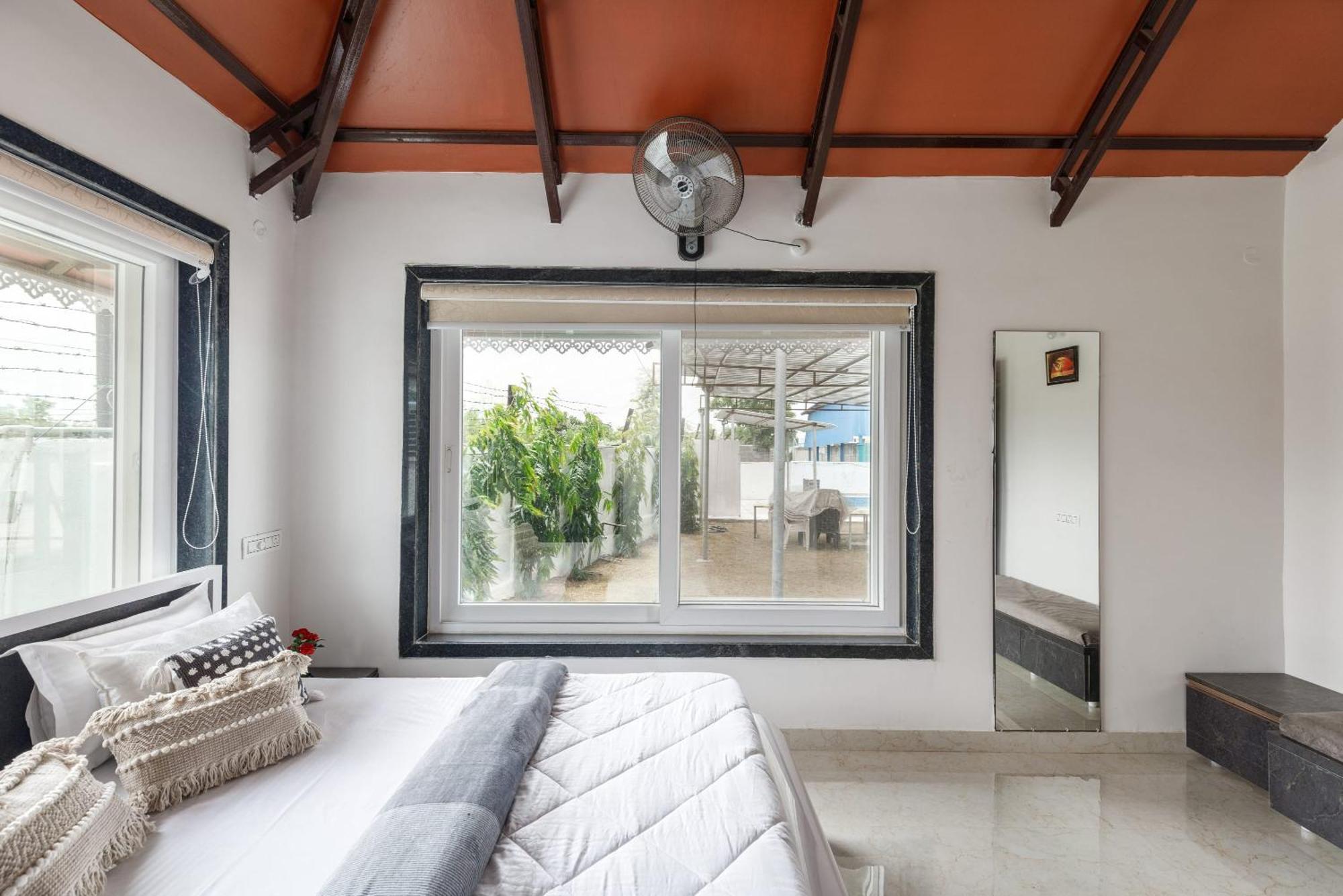 Aqua Lagoon Villa By Secret Turtle Pvt Pool Private Lawn Secunderabad Exterior photo