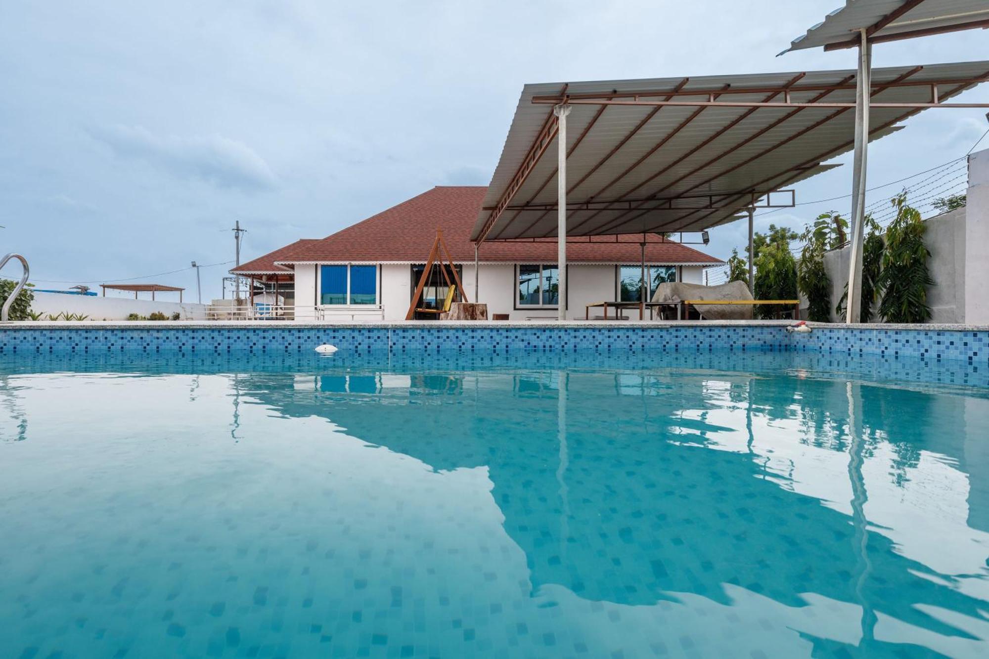 Aqua Lagoon Villa By Secret Turtle Pvt Pool Private Lawn Secunderabad Exterior photo